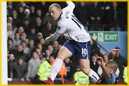 Rooney shoots wide