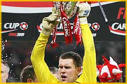 Ben Foster lifts the Carling Cup